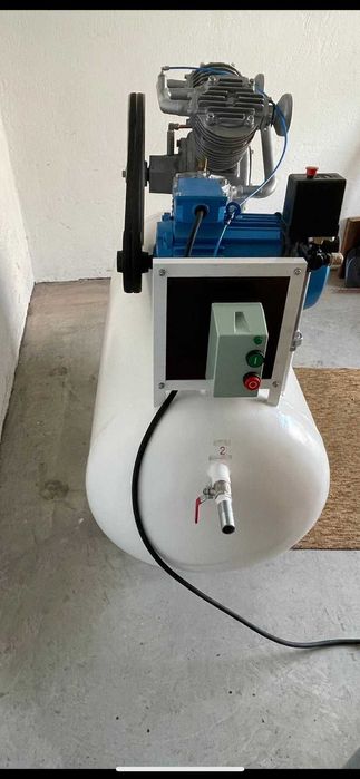 Български трифазен компресор УК 50