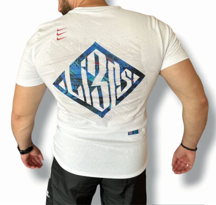 Оригинални мъжки тениски на страхотни цени