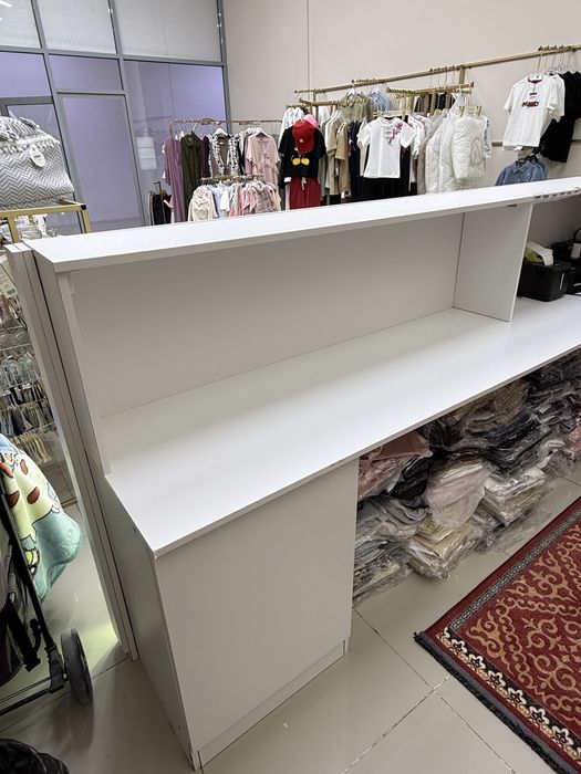 Продается ресепшн для бутик, магазина