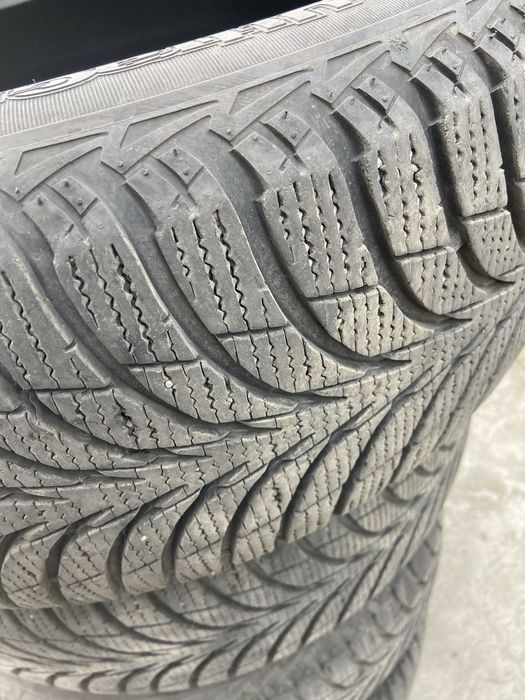 Зимние шины, состояние отличное