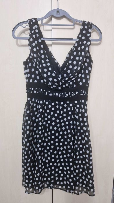 Rochie mini neagra cu buline albe