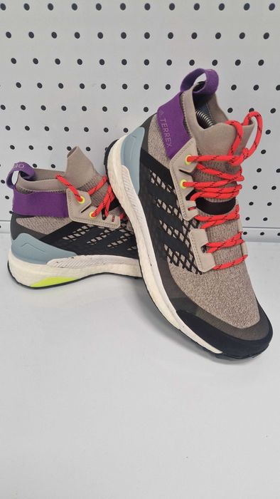 Оригинални дамски маратонки -Adidas Terrex