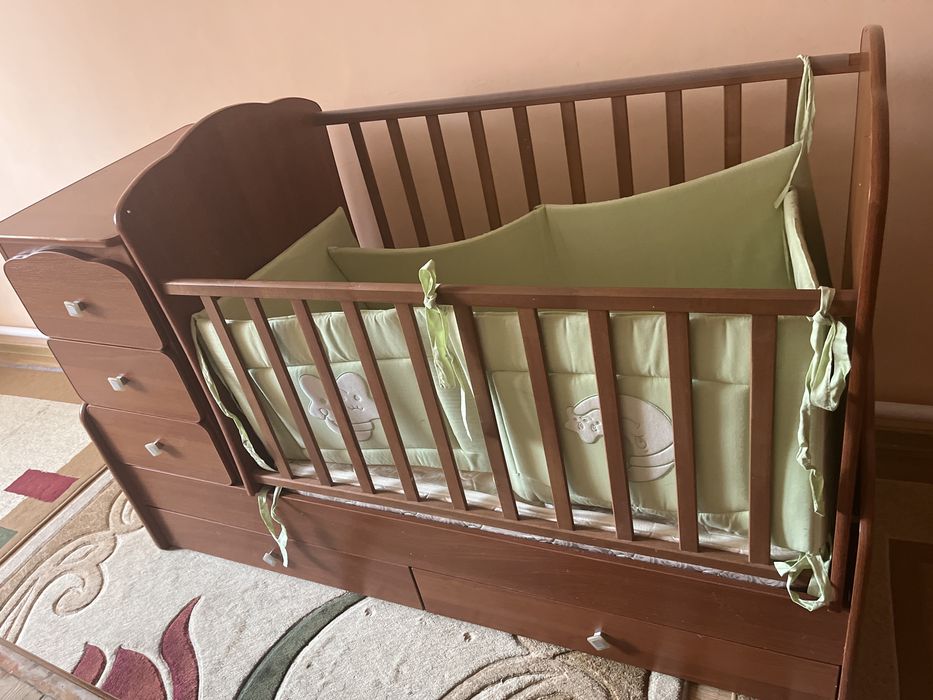 Детская кровать манеж