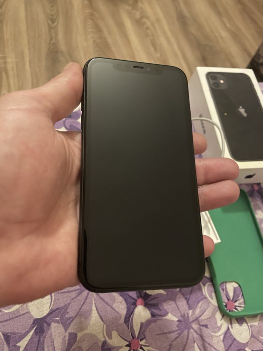 Vand iphone 11 liber de retea