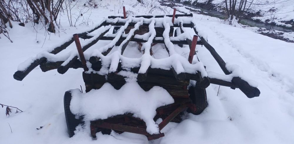 Vand caruta dupa tractor sau cal