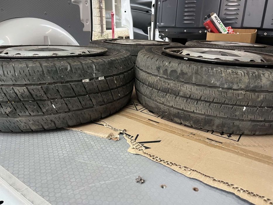 Джанти с гуми 195/65 R 16 C  за Мерцедес Вито