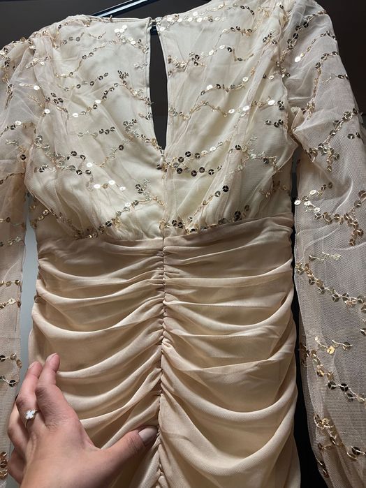 Чисто нова рокля