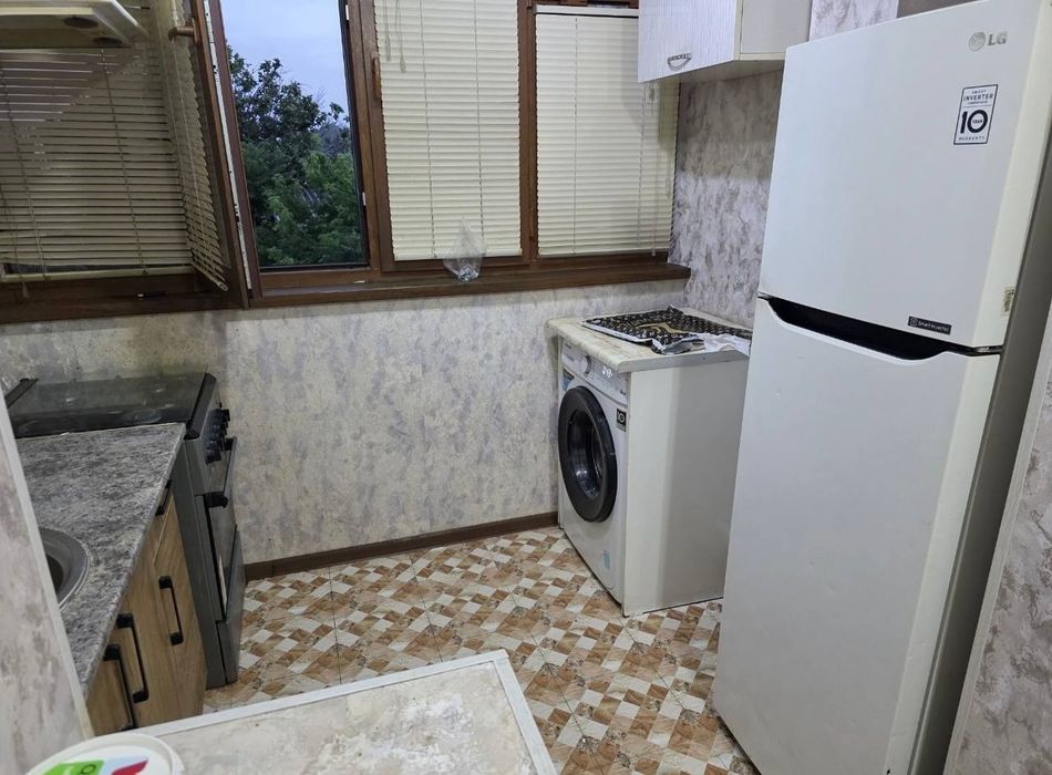 Срочно задаётся квартира 2х комнатная адреса Вагзал  300$