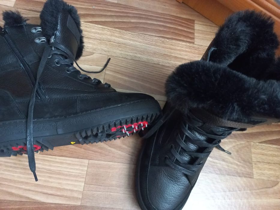 Продам 39 размер  новые