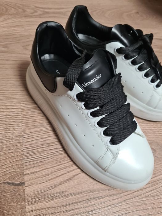 Pantofi sport (adidasi)