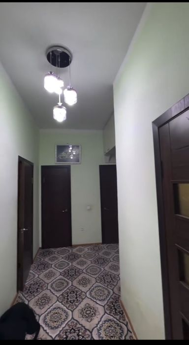 Jay Satiladi. Krediti bar