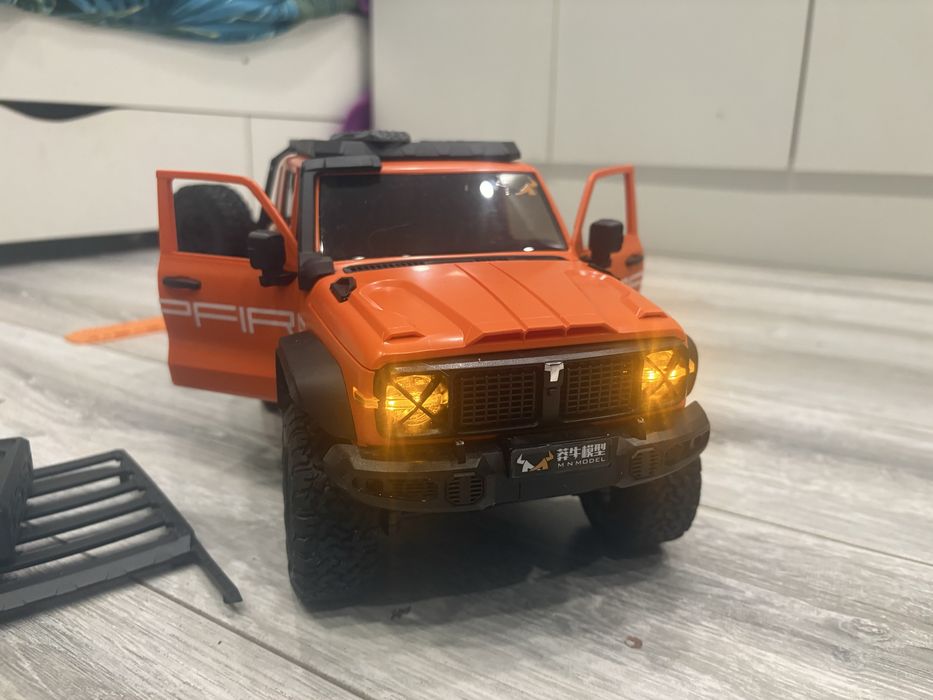 Продам rc внедорожник tank 300 mn model