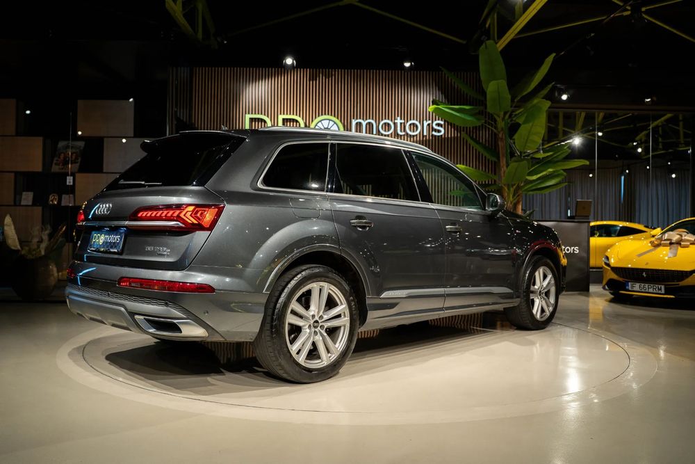 Audi Q7 Audi Q7 55 3.0 TFSI e Quattro  S line