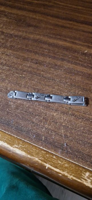 Гривна на Reebok