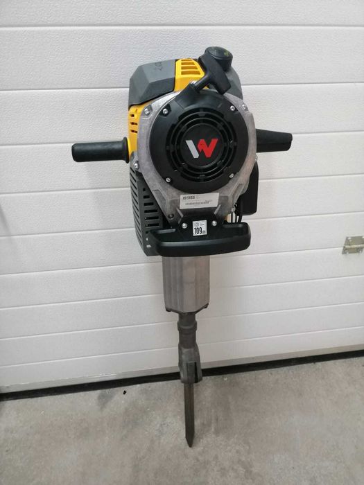 Ciocan demolator pe benzina Wacker Neuson BH55