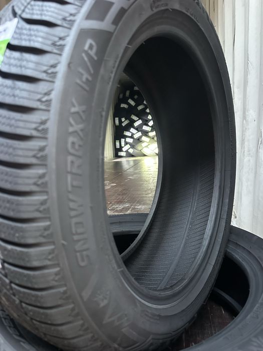 Нови Зимни Гуми LANDSPIDER SNOWTRAXX H/P 215/55R18 99V XL БОРД 2155518