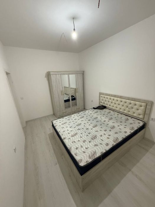 Olmos Tuzel metro 10 daqiqa yulda joylashgan