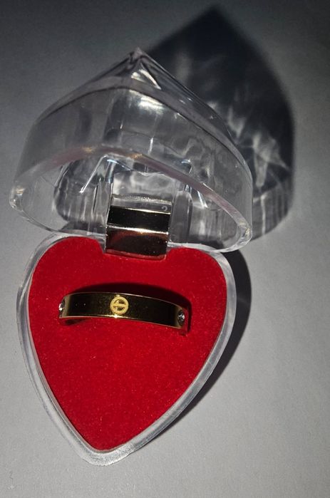 Bujiteriya komplekt catier van cleef