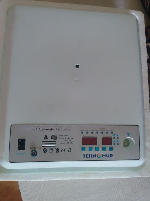 Incubator oua Technomur
