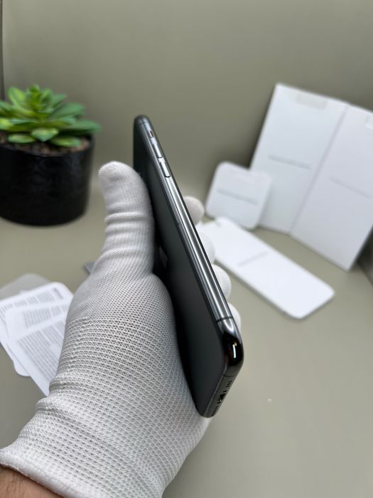iPhone 11 Pro, на части, изгоряла платка