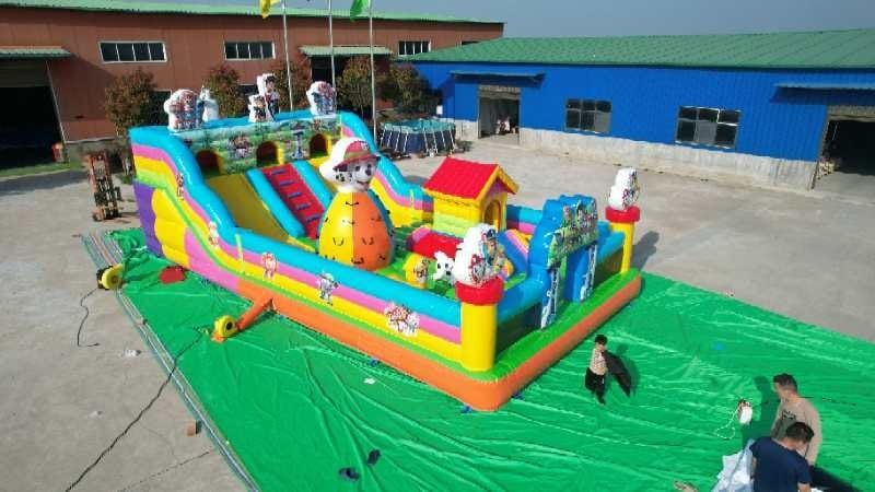 Надувной батут для парков