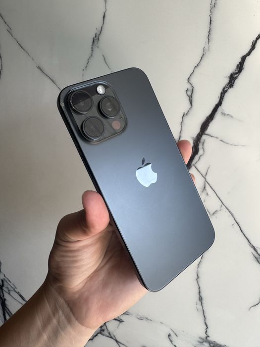 Продам iphone 15 pro max 256