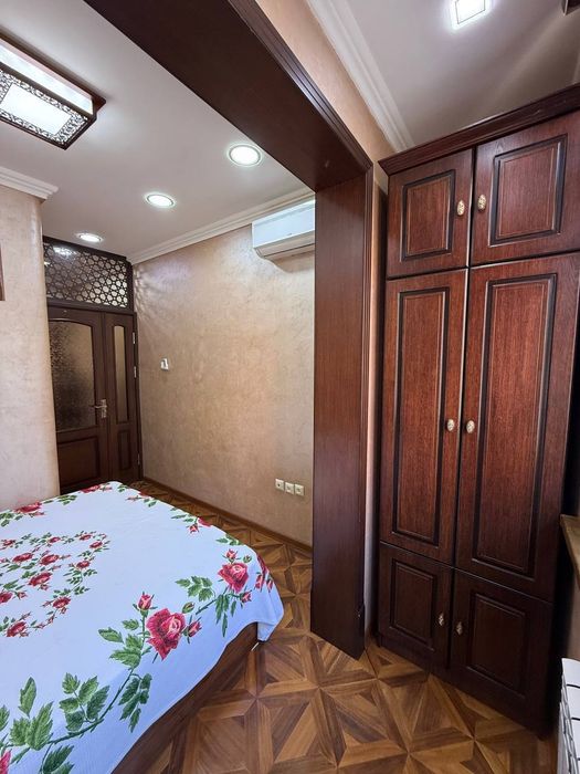 Срочно продаётся 2 ком Ойбек метро