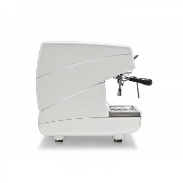 Продается профессиональная кофемашина Nuova Simonelli Appia II Compact