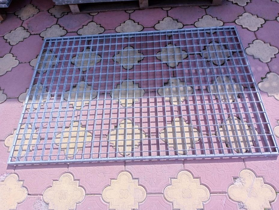 Vindem grătare zincate galvanizate la ori ce dimensiuni se debitează ș