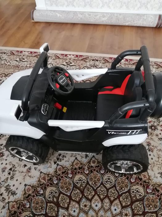 Продам детскую машину