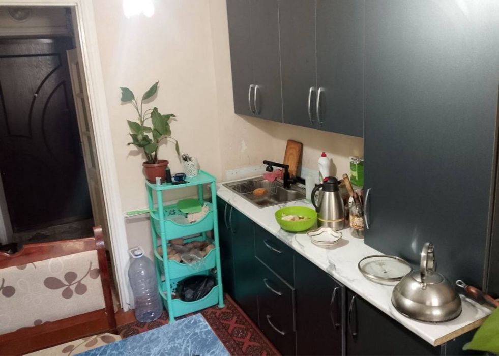 Срочно продаеться 1-комнатная квартира городе Чирчике раеоне Акавак