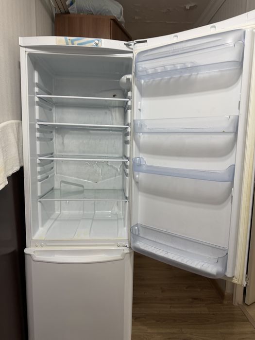 Б/У Холодильник Indesit