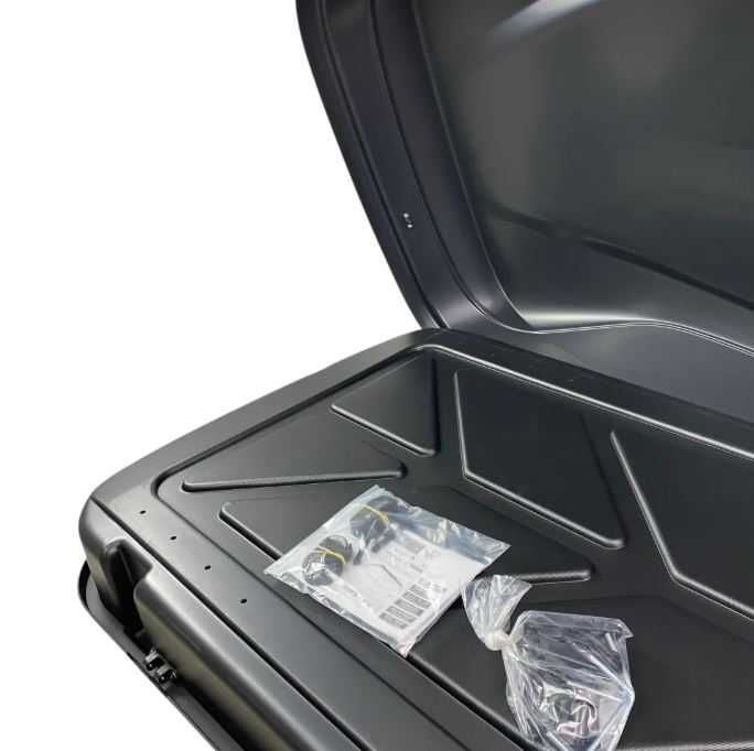 Автобокс Junior Easy 145x94x40cm с 85mm крепежи,с ключ,420 литра черен