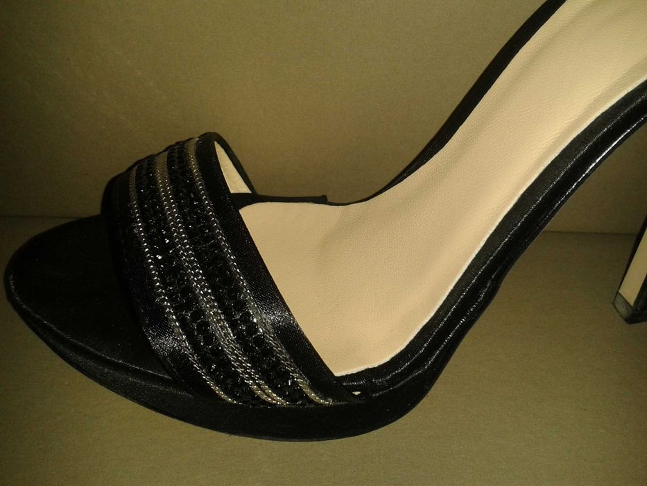 Sandale/Pantofi BATA, negri cu strasuri, superbi TRANSPORT GRATUIT