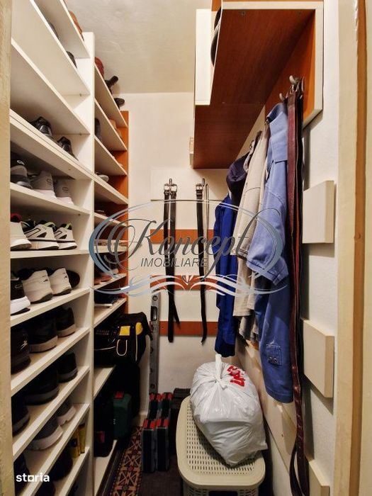 Apartament spatios cu balcon inchis si beci in zona Supeco