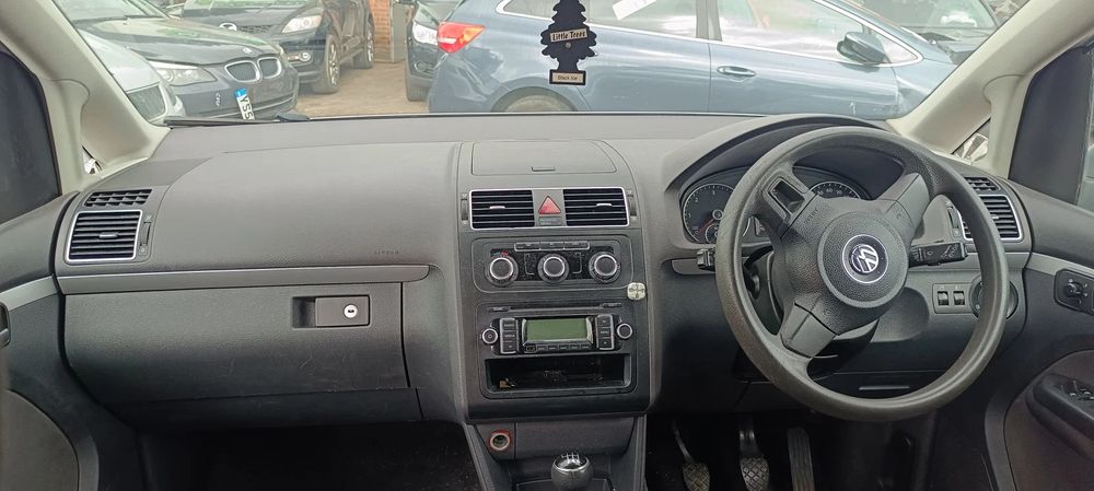Dezmembrez Volkswagen Touran (1T3) [Fabr 2010-2015]