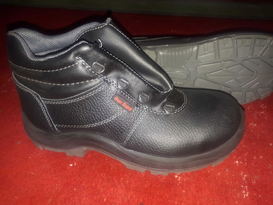 Ботинки рабочие демисезонные.