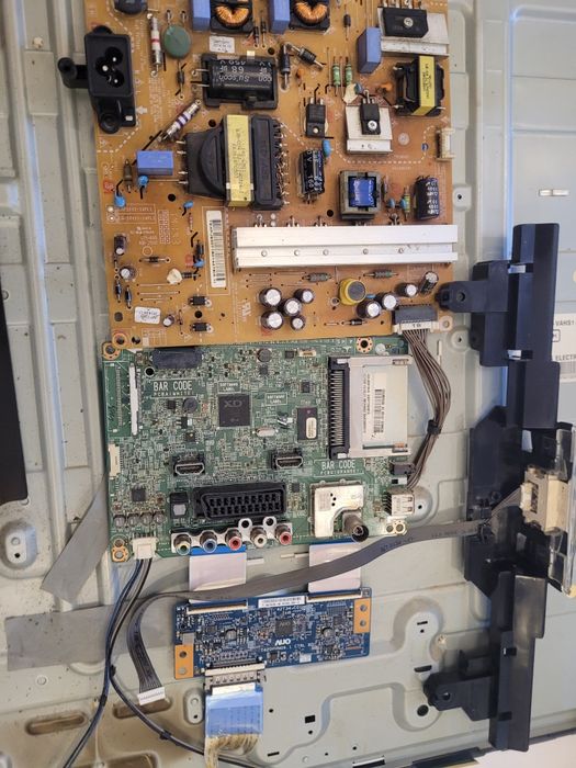 Placa de baza și surse de curent  Lg