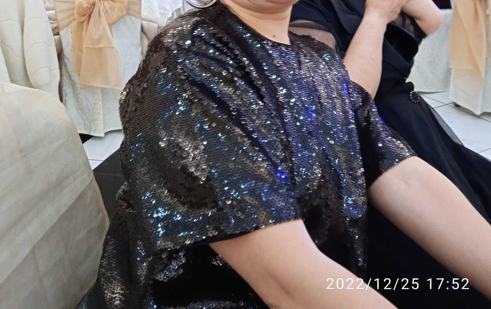 Кофта с пайетками