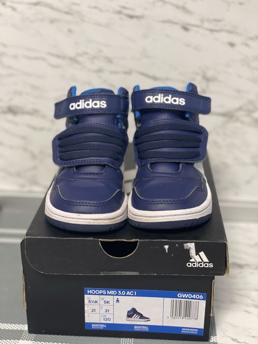 Детски кецове Адидас !