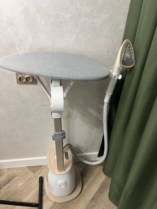 Утюг с гладильной доской