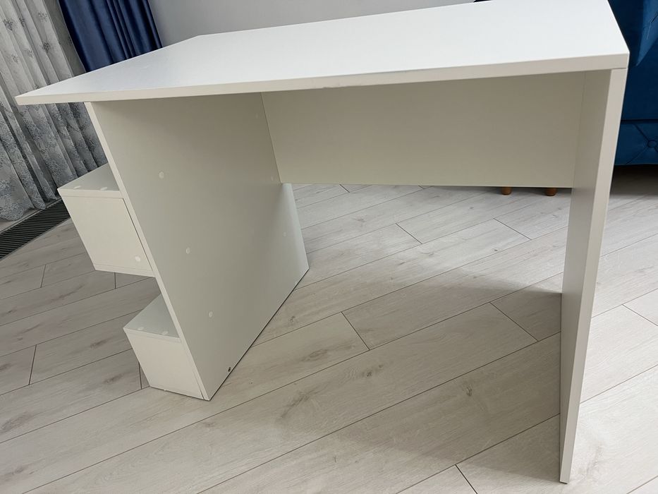 Стол компьютерный