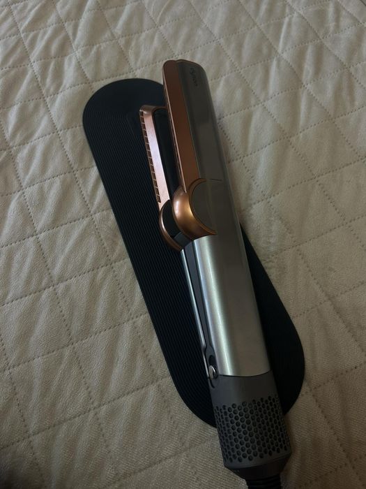 Dayson преса сешоар