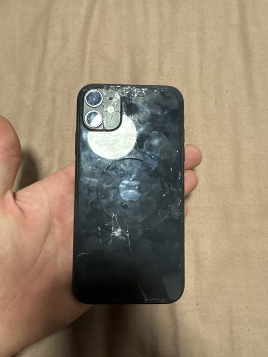 Vand iphone 11 64gb 85%