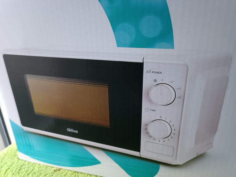 Cuptor cu microunde 700 w nou