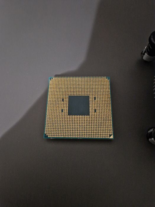 Procesor ryzen 7 2700x + cooler amd