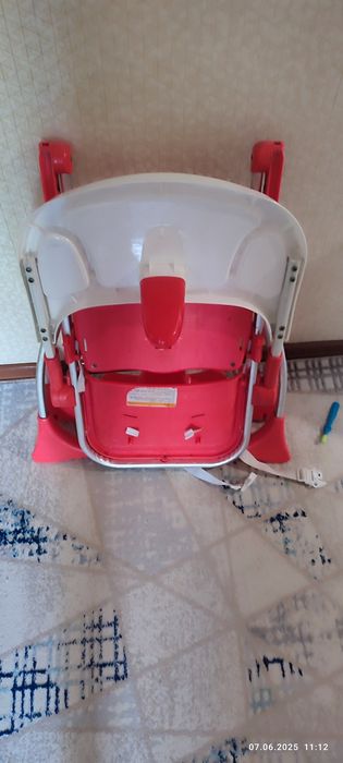 Продам Детский стол