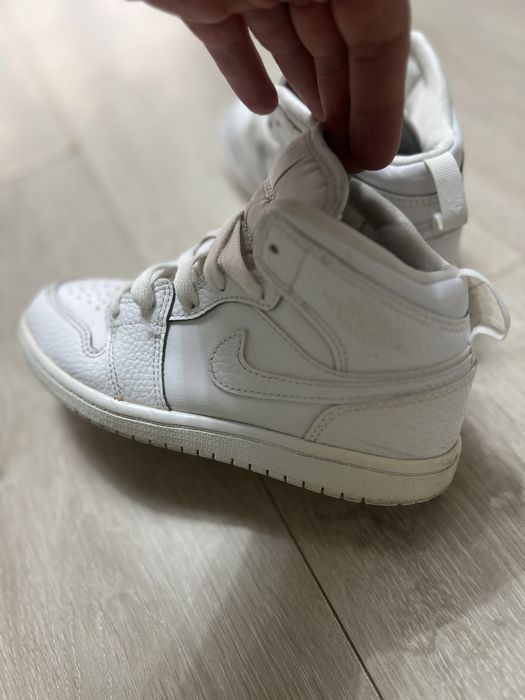 Adidasi Nike Jordan copii