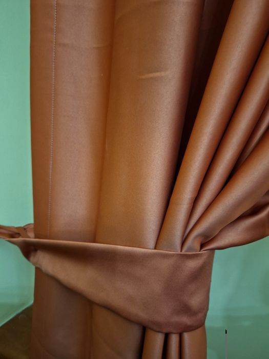 Занавеска из Турецкого плотного шелка цвет яркий коралл