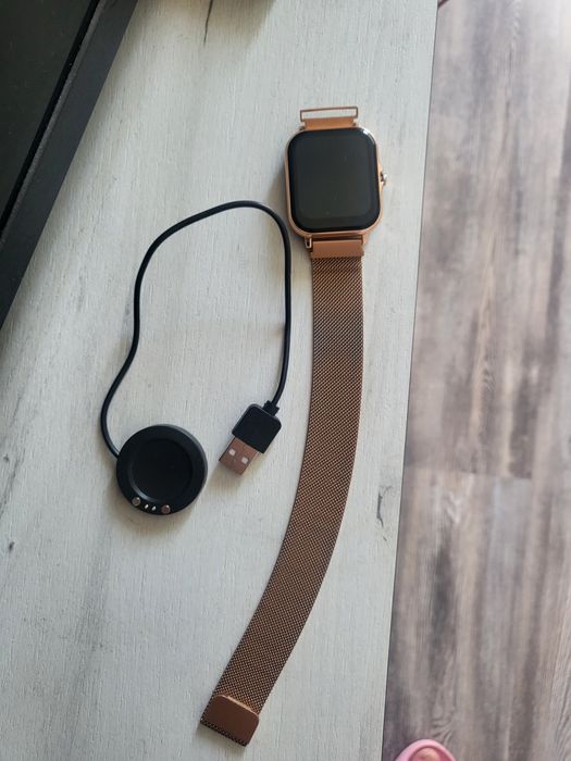 Смарт часовник златист